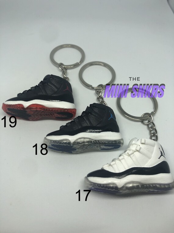 Mini Jordan 1 11 Llavero Air 3D Mini zapato Entrenador España
