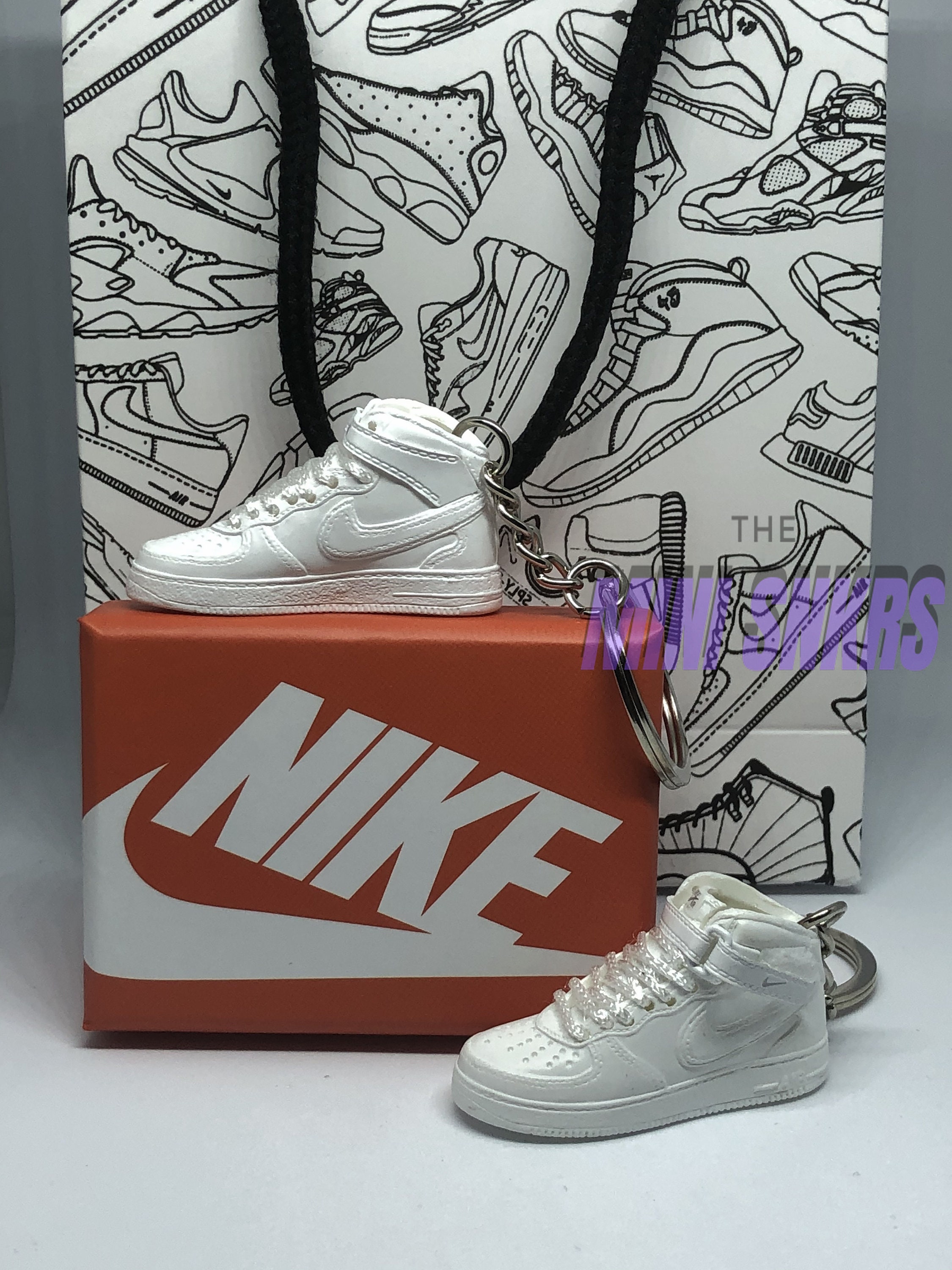 trainer keyring air force 1