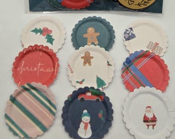 36 x  2.5cm (1") Christmas Themed Paper Plates (4 of each design) - 1:12 Scale. For Dollshouse.