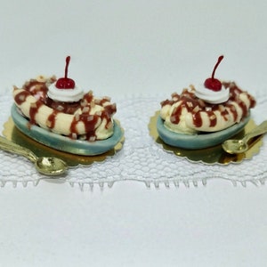 Classic Banana Split Ice-cream Sundaes - Dolls House Miniature Food - Cake/ dessert Item for Dolls House 1:12 Scale - Handmade