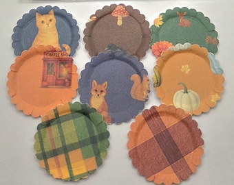 36 x  2.5 cm (1") Autumn/Fall/Halloween Themed Paper Plates (4 of each design) - 1:12 Scale. For Dollshouse.