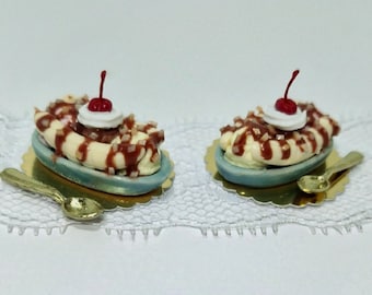 Classic Banana Split Ice-cream Sundaes - Dolls House Miniature Food - Cake/ dessert Item for Dolls House 1:12 Scale - Handmade