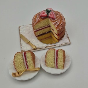 Victoria Biskuitporzellan - Puppenhaus Miniatur Essen - Kuchen/ Konfekt für Puppenhaus 1:12 aus Polymer Clay
