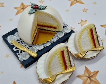 Miniature Christmas Princess Cake – Dolls House Food, 1:12 Scale