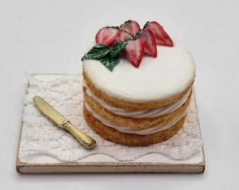 Strawberry Shortcake - 1:12 Scale. Cake for dollshouse