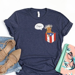 Cute Pocket Coqui Pava Straw Hat Unisex Shirt | Puerto Rico Coqui | Coqui T-shirt | Funny Puerto Rico tshirt | Coqui gift |Puerto Rico Flag
