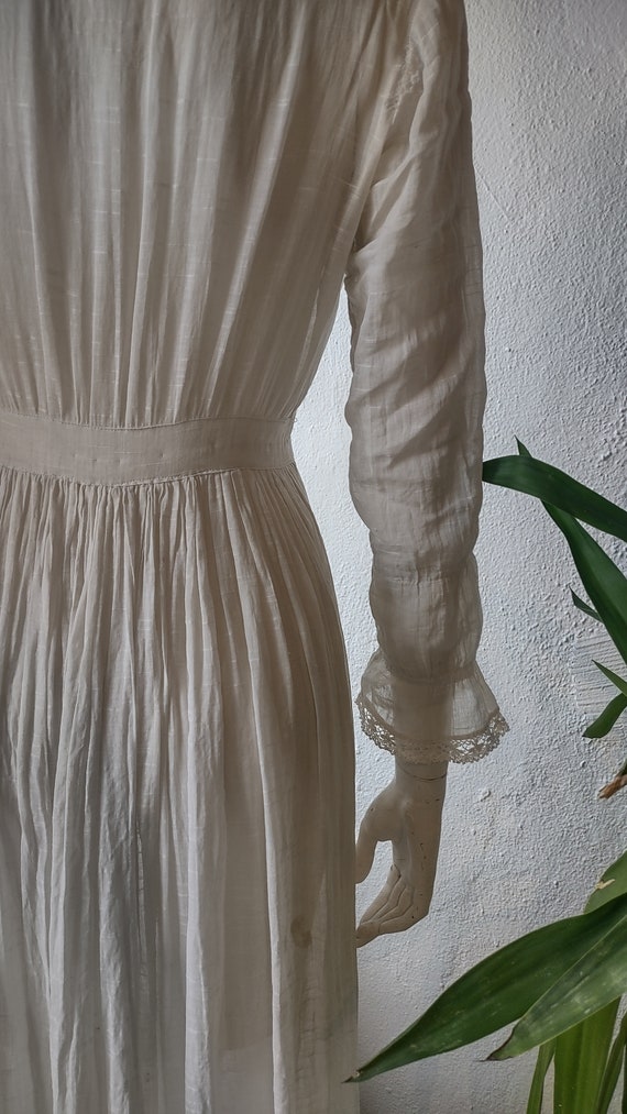 Vintage Handmade 1800s Cotton Prairie Dress - image 5