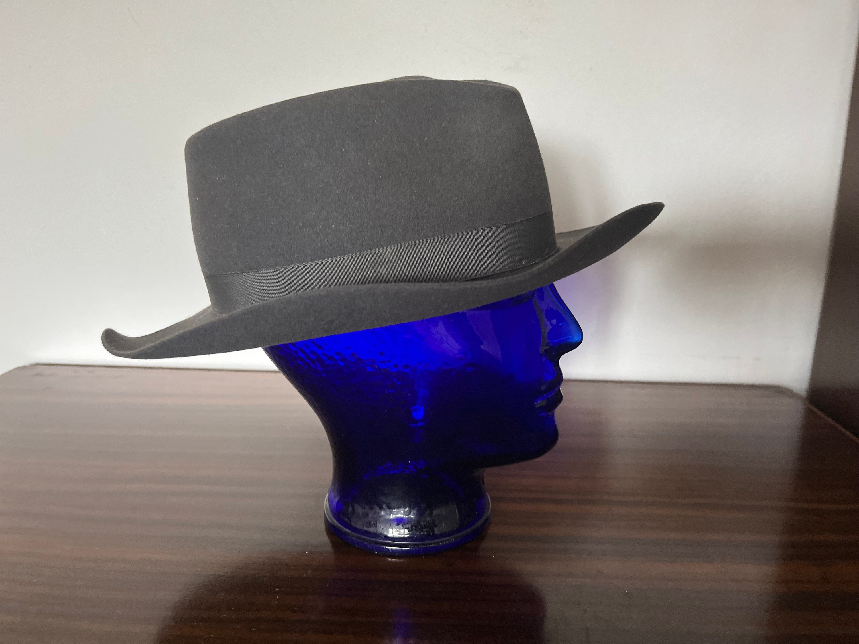 Chapeau Ancien Pour Homme De La Marque Tirard - Taille 56 (4 1/2) - Couleur Gris - Imperméable - Occasion En Bon état
