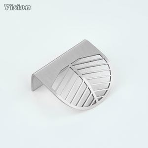 Silver plain lip pull cabinet handle with decorative design for drawers