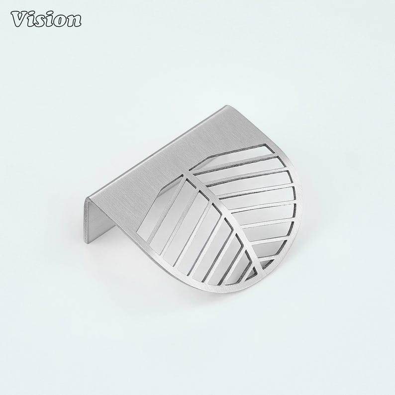 Silver plain lip pull cabinet handle with decorative design for drawers