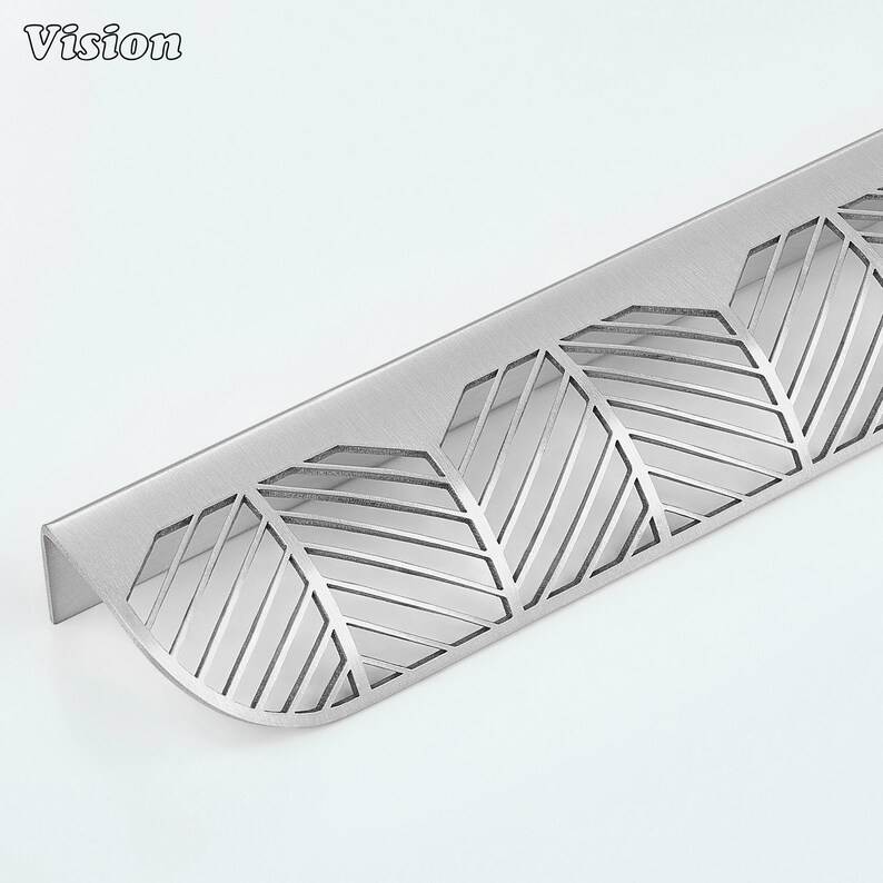 Plain cabinet handle in Silver finish with leaf cut brass lip pull design