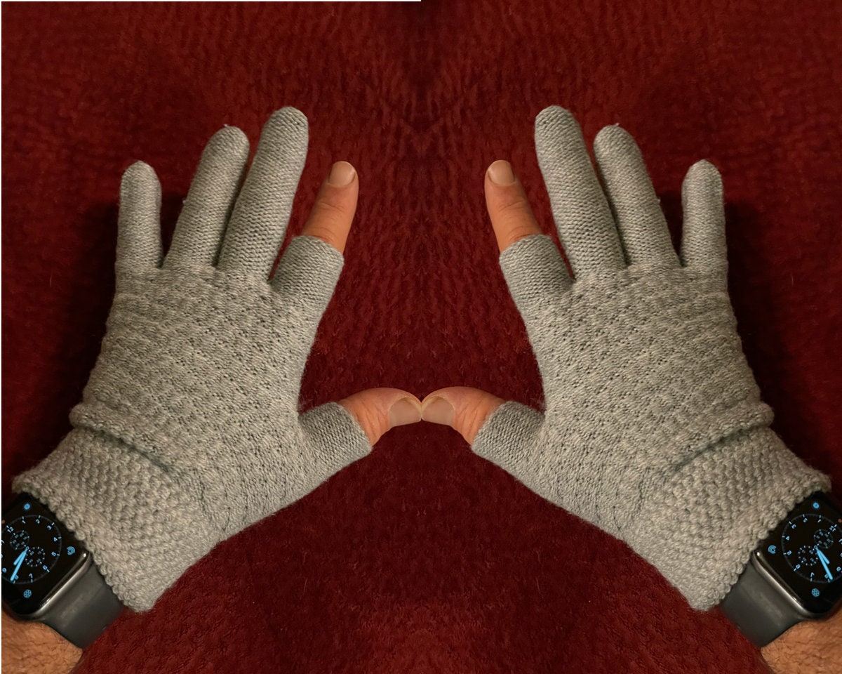 fingertip gloves for iphone