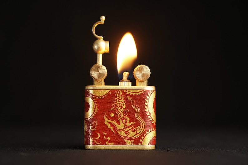 Hand-Drawn Dragon Leather Lighter – Pure Copper, Refillable Red