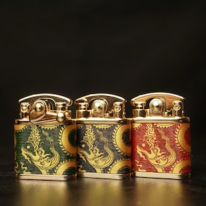 Dragon Design Zippo Lighter  - Personalized Refillable Lighter With Leather Cover and Name Engraving
