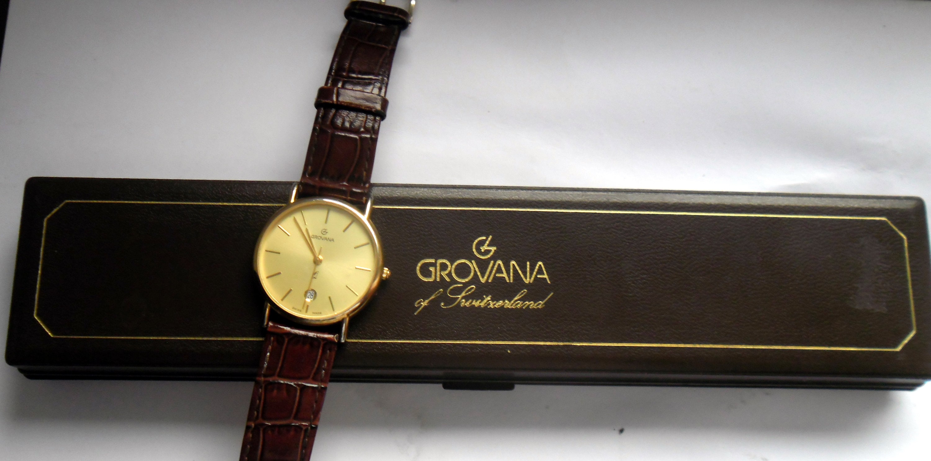 Reloj de cuarzo suizo Grovana en perfecto estado en caja original. Etsy Mexico