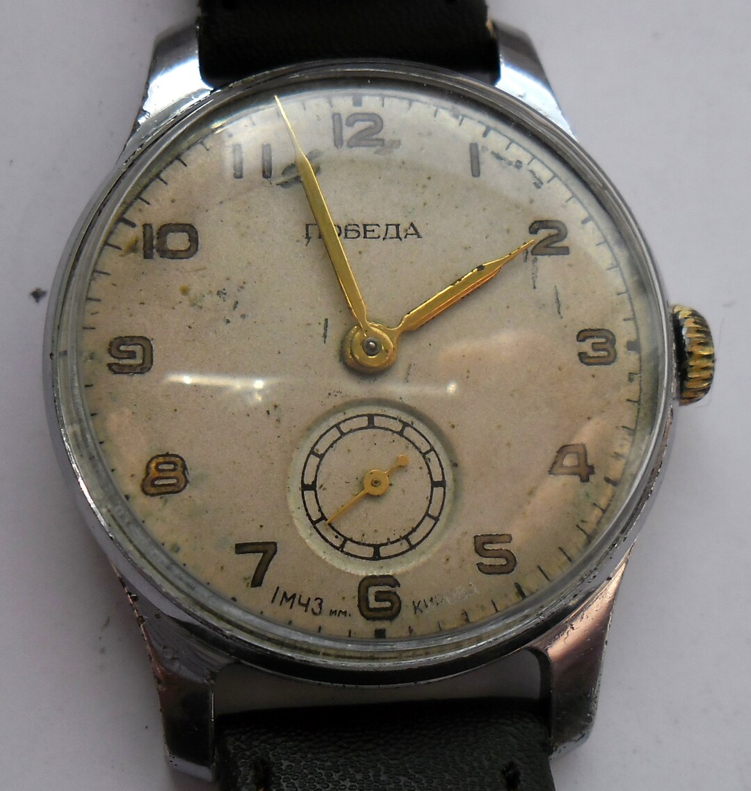 Montre Vintage Pobeda Mécanique URSS 1980 - Cadre Carré Argenté - Homme