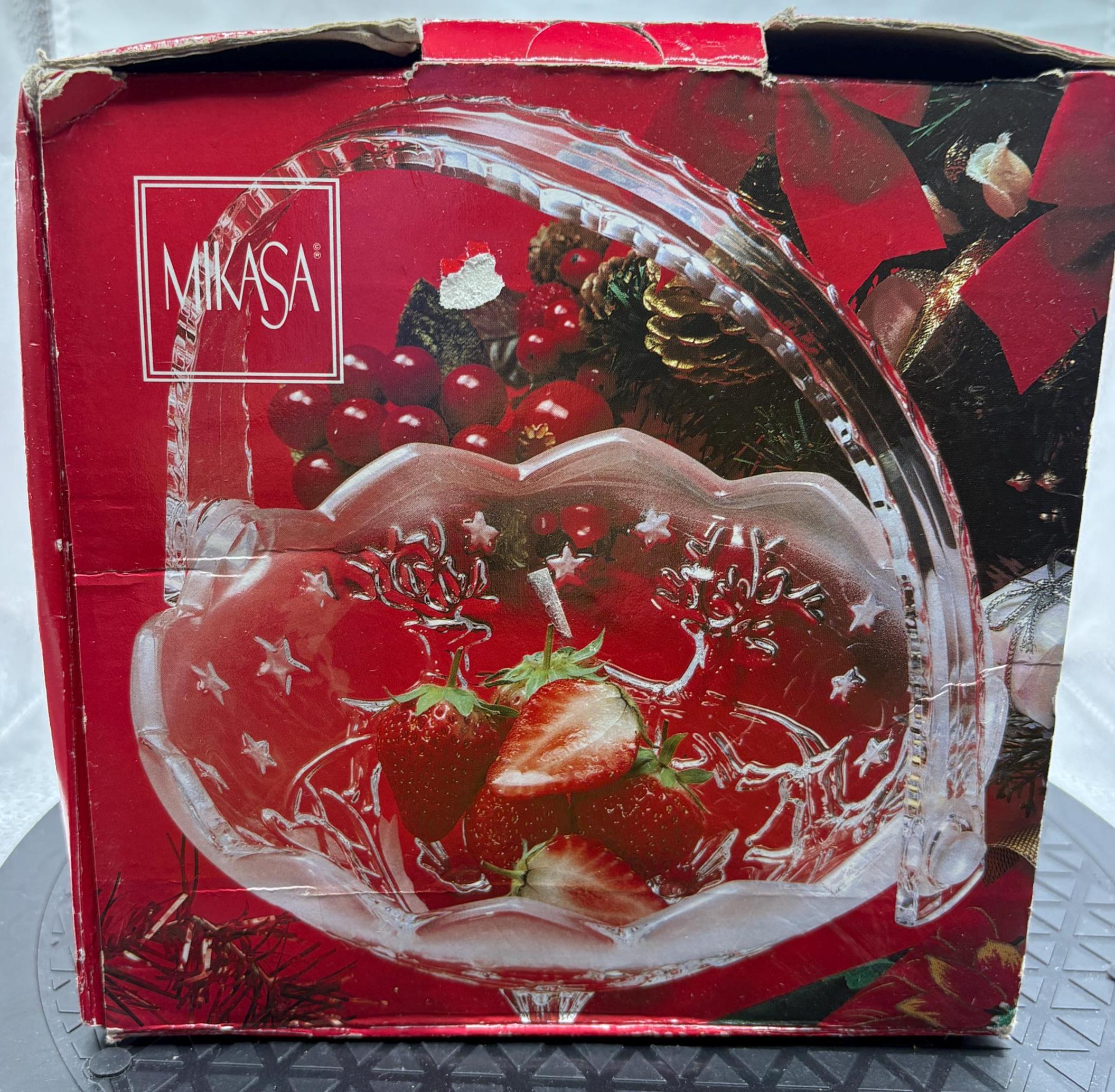 Mikasa/sa 958/524 Silent Night Handled Crystal Basket/santa and