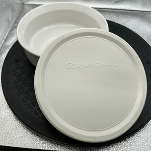 Corning Ware/24 ounce/ French White Round Bowl with Plastic lid/ Bowl with lid image 4