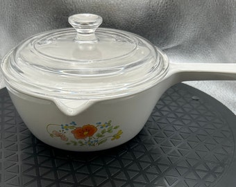 Corning Ware/P-89-B/ Wildflower/ 2 1/2 cup Pan with lid and pour spout/ Pan with lid and pour spout