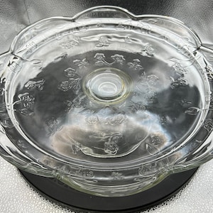 Anchor Hocking/savannah Pedestal Cake Stand/ Pedestal Cake Stand