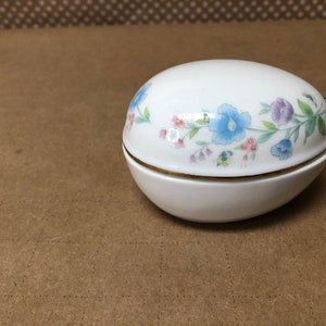 Mount Clemons/egg trinket box/flower trinket box