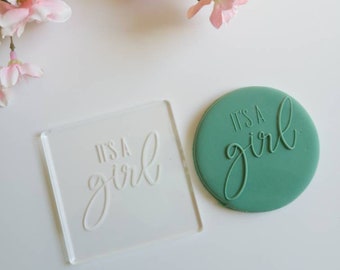 É uma gravadora de biscoitos para meninas | Selo de biscoito fondant | Gravador de biscoitos | Selo de gravação de bebê | Cobertura de fondant | Biscoitos | Bolinhos | Selo Fondant