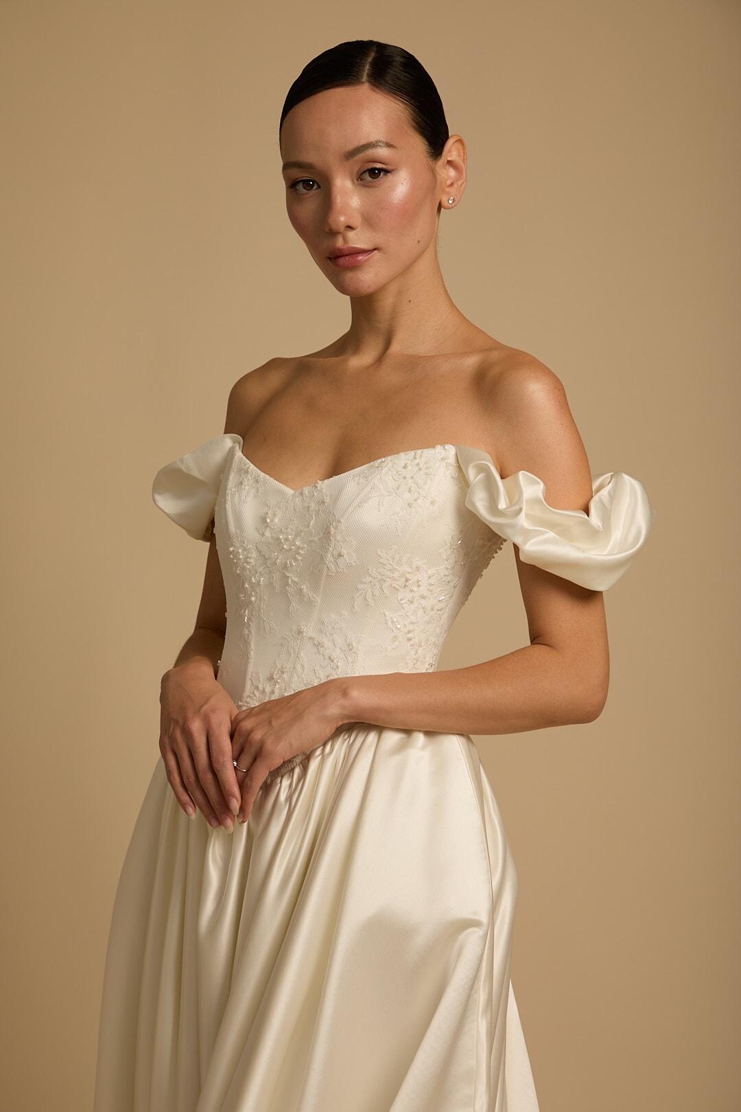 Satin Lace Ivory Corset Wedding Dress Removable Sleeves A-line Skirt ...