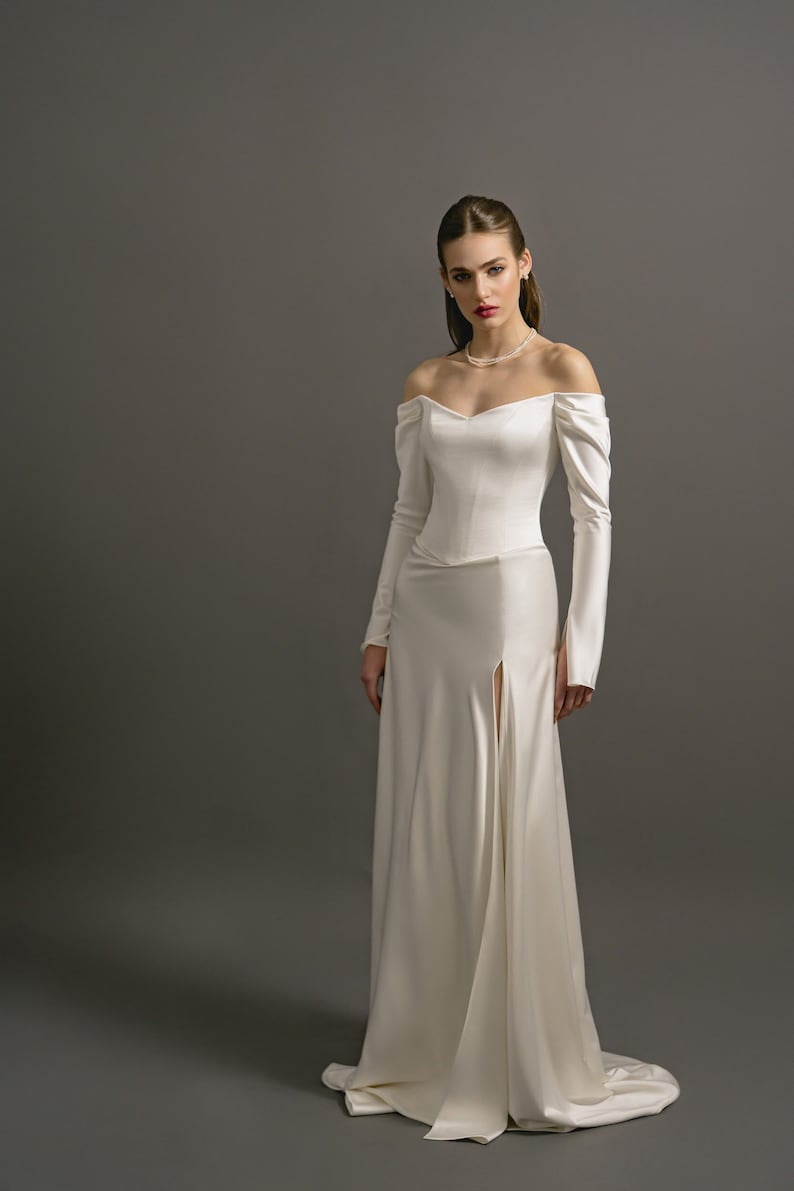 Vintage wedding dress, bridal set, vintage bridal set with sleeve, low waist corset, bridal skirt Cassandra image 2