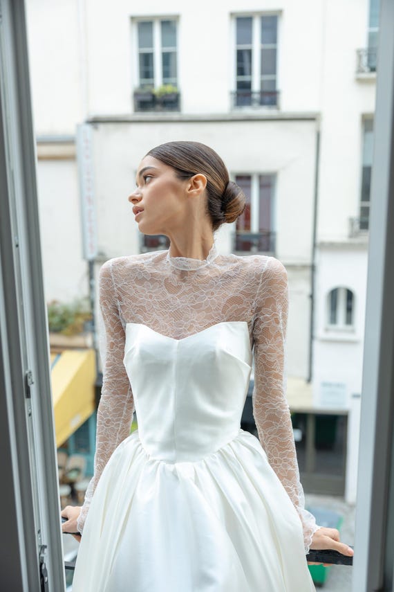 Abito da sposa classico color avorio, abito da sposa con maniche