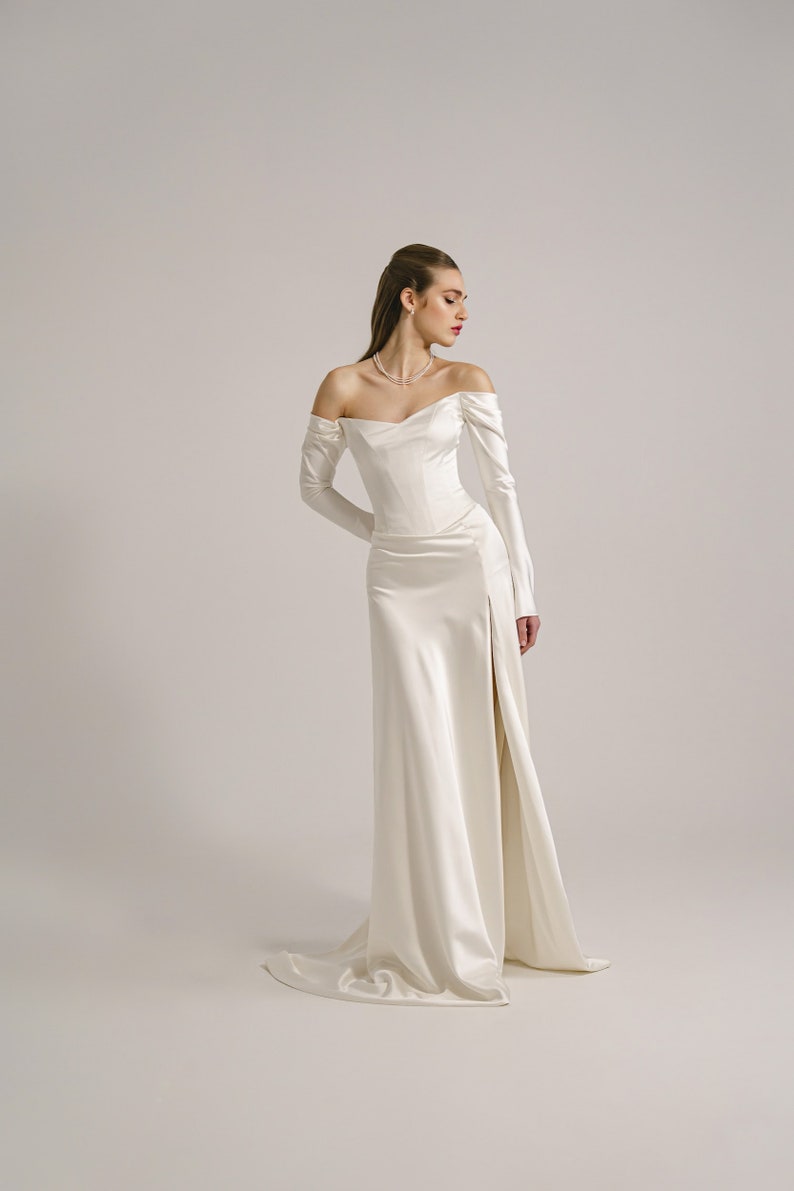Vintage wedding dress, bridal set, vintage bridal set with sleeve, low waist corset, bridal skirt Cassandra image 6