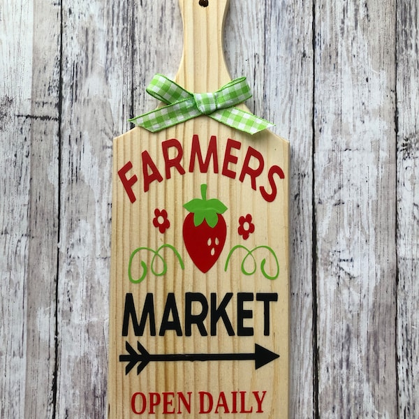 mini wooden cutting board, kitchen decor, home decor, farmers market decor, cutting board wall hanging, farmhouse decor, strawberry decor