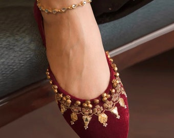 Handmade personalised Juttis , Pakistani shoes & Customised Ethnic Footwear