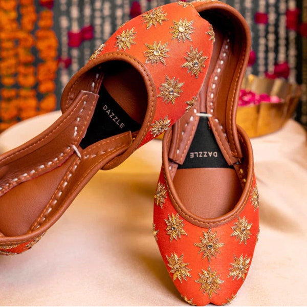 ORANGE JUTTIS, FLATS Juttis, Orange Bridal Shoes, Flats Khussa , Bridal Flats shoe,Ballet Flats , Khussa, Punjabi Juttis Best Gift For Her