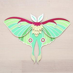 Diy Paper Luna Moth Craft, Realistic Paper Moth, Paper Luna Moth, Paper craft bug template, bug Cricut Template