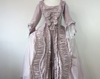 ローブ・ア・ラ・フランセーズ 18 世紀の衣装の再現 - Etsy 日本