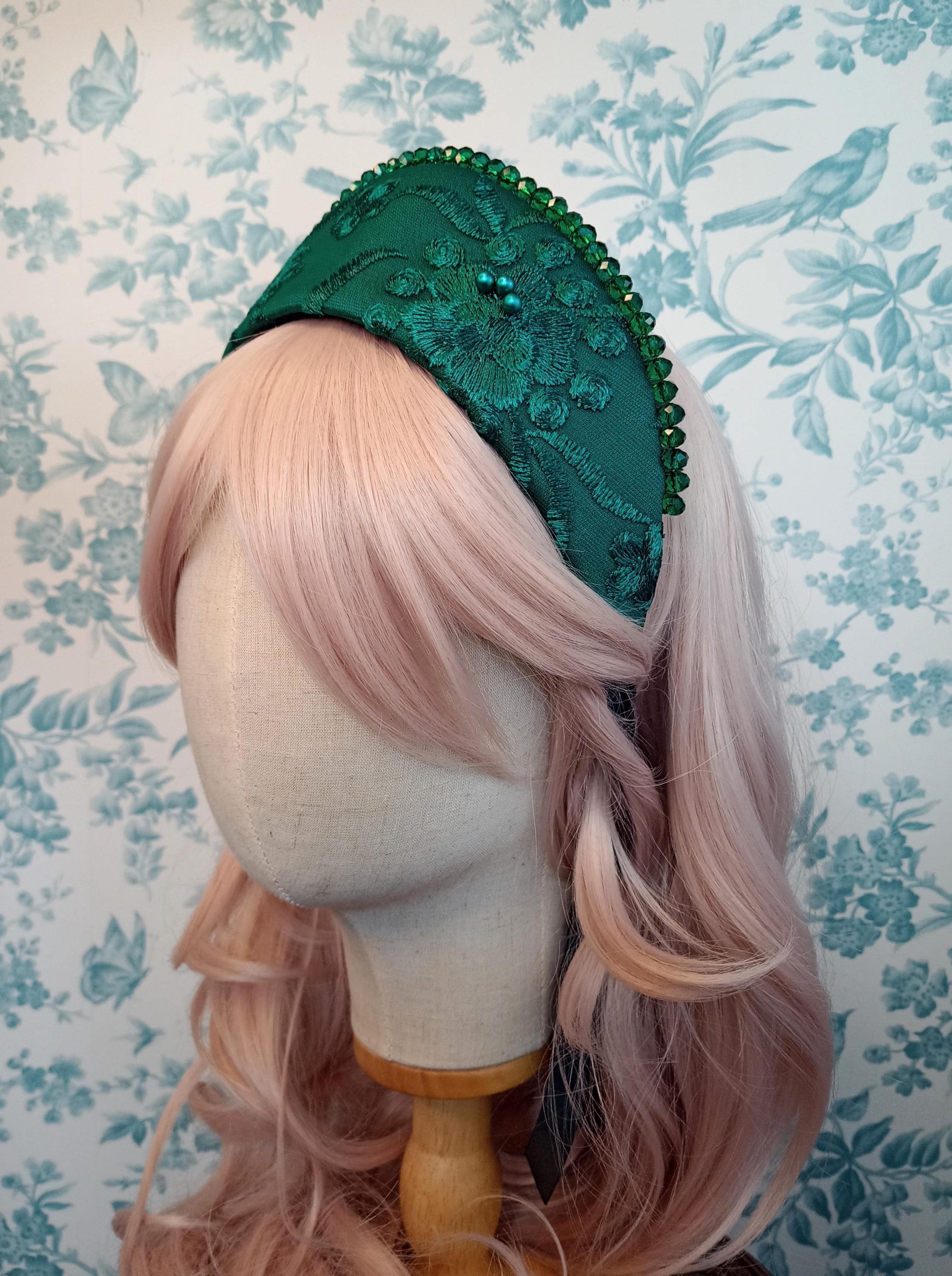 Emerald Green Lace Kokoshnik French Hood Renaissance Fantasy Wreath Tiara Hair Accessory