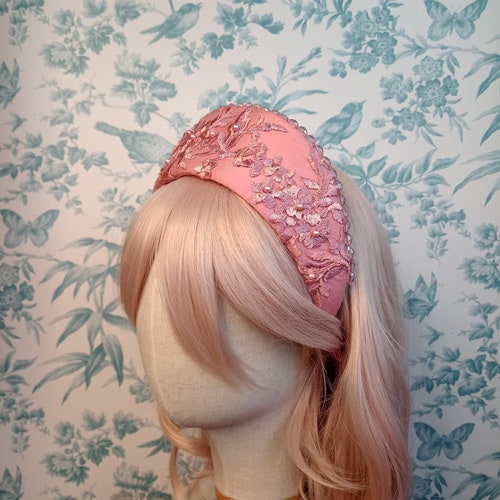 Accessoire cheveux diadème couronne rose mauve dentelle kokoshnik français capuche Renaissance Fantasy