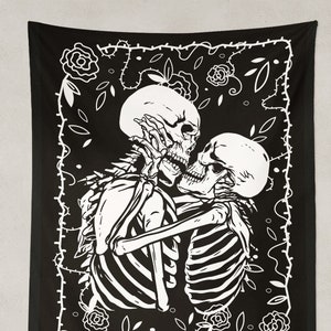 Goth Tapestry, Tarot The Lovers Tapestry, Skeleton Couple Kissing Decor Wall Hanging, Dark Academia Decor, Gothic Wall Art Skeleton Tapestry