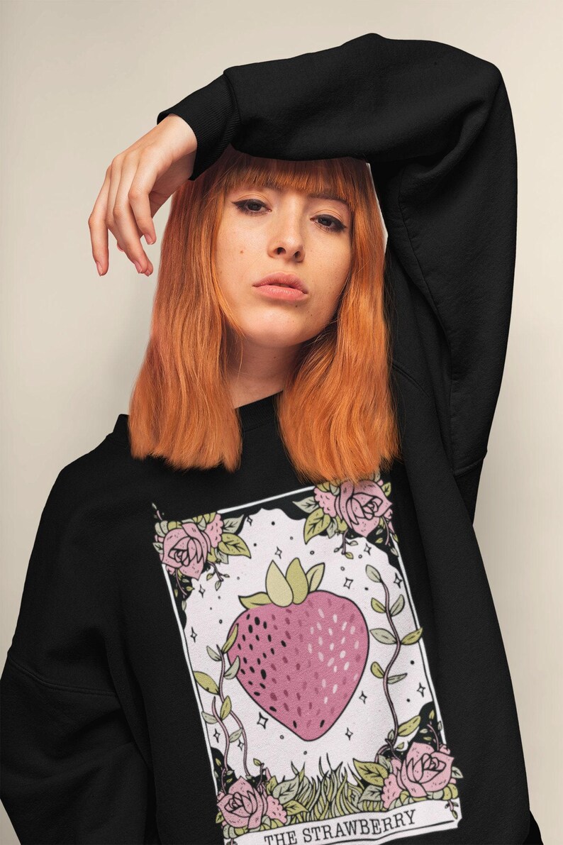 Strawberry Sweater Tarot Card Shirt, Celestial Witchy Cottagecore Clothing, Vintage Goblincore Clothes Strawberry Aesthetic Academia Shirt Bild 8