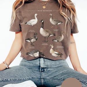 Nice Honkers Shirt, Funny Silly Goose Tee, Vintage Bird Field Guide Shirt, Cottagecore Animal Shirt, Bird Lover Gift, Subtle Humor Tee bild 3