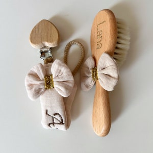 Brosse à cheveux bébé personnalisée avec le noeud nude