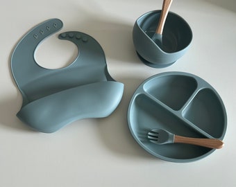 Silicone and wooden tableware set for babies and young children