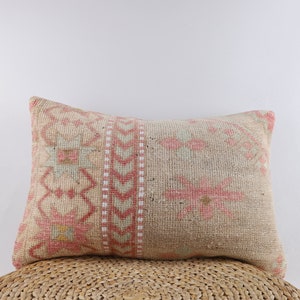 Ethnic Kilim Pillow, Turkish Carpet Pillow, 16x24 Kilim Pillow, Kilim Lumbar, Boho Pillow, Home Decor, Kilim Cushion Cover, Sofa Pillow