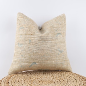 Textured Pillow, Handwoven Pillow, 18x18 Kilim Pillow, Turkish Kilim Pillow, Decorative Pillow, Throw Pillow, Tülü Pillow, Cushion Cover