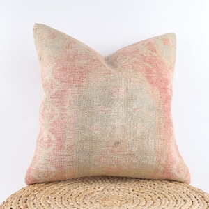 Vintage Kilim Pillow, 20x20 Pillow Cover, Turkish Carpet Pillow, Ethnic Kilim Pillow, Decorative Throw Pillow, Boho Pillow, Cushion Cover