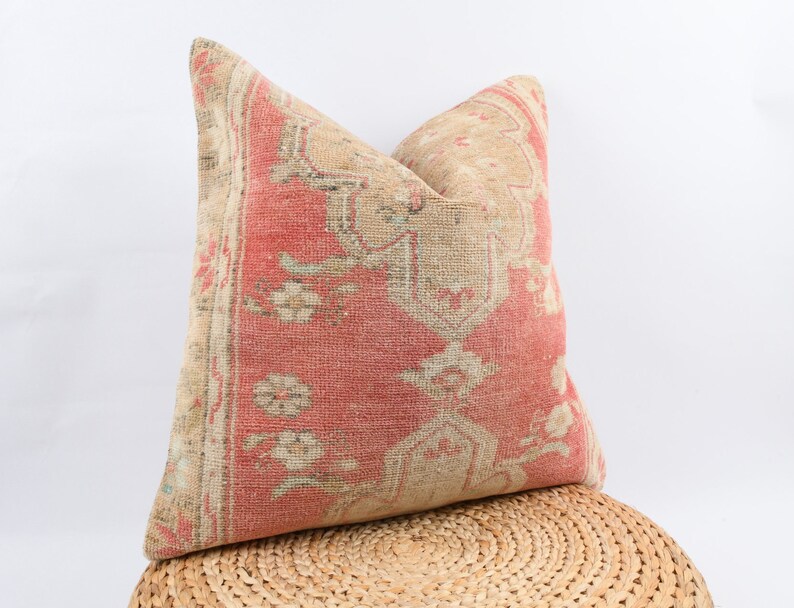 Turkish Kilim Pillow Ethnic Kilim Pillow Couch Accent Pillow Bohemian Kilim Pillow 24x24 Pillow Cover Throw Pillow Livingroom Decor