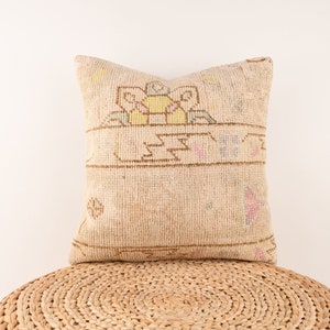 Textured Kilim Pillow, 18x18 Turkish Kilim Pillow, Handwoven Throw Pillow, Boho Carpet Pillow, Home Decor, Sofa Pillow, Cushion Cover