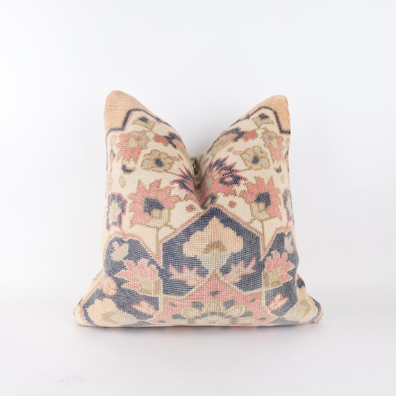 Vintage Turkish Wool Pillow Cover: Beige Floral Accent, 20x20