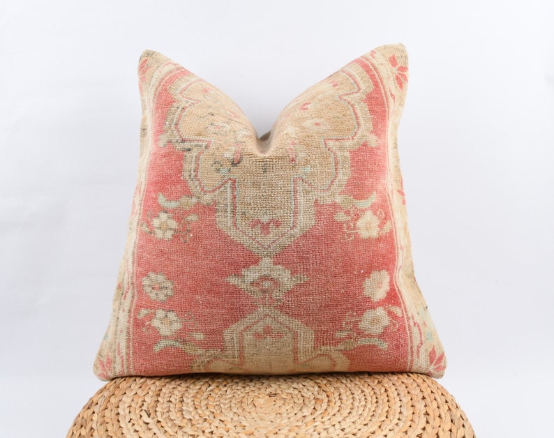 Turkish Kilim Pillow Ethnic Kilim Pillow Couch Accent Pillow Bohemian Kilim Pillow 24x24 Pillow Cover Throw Pillow Livingroom Decor