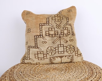 Turkish Rug Pillow Cover: Vintage Wool, Boho Home Decor (16x16)
